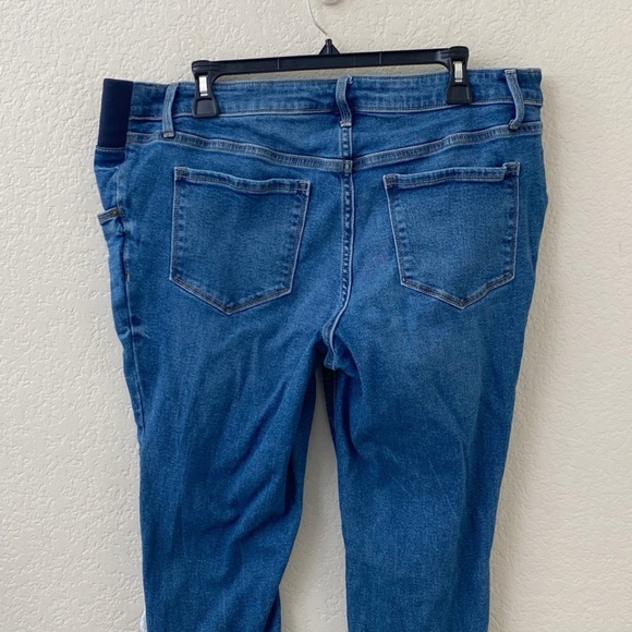 Old Navy Distressed Maternity Jeans Size 14 Rockerstar Super Skinny - Picture 5 of 6